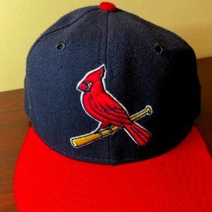 Vintage 1998 "Red Beak" St. Louis Cardinals alternate cap. New Era-Size 7-1/4
